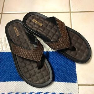NEW! Kenneth Cole REACTION, Men’s Brown Flip Flop Sandals, Sz 13